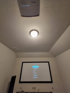 Projector and Screen (3)